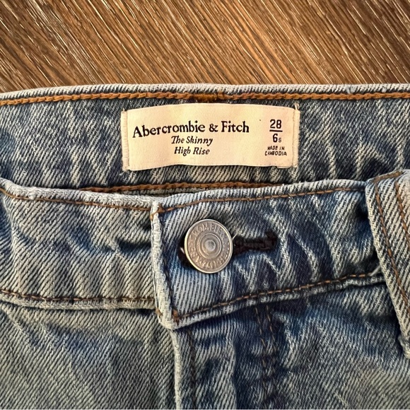 Abercrombie & Fitch Distressed Skinny High Rise Jeans Size 28 / 6s - Picture 13 of 15